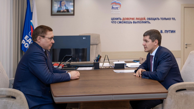 Ямальские депутаты более 380 раз выезжали на стройки соцобъектов в 2025 году