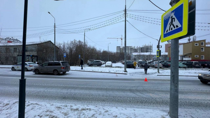 В Салехарде сбили ребенка, выбежавшего на дорогу из-за автобуса