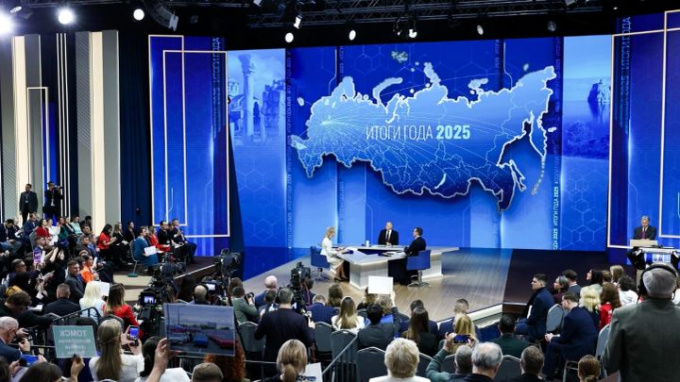 «Приоритет вне времени»: Артюхов прокомментировал прямую линию Путина