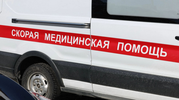 Депздрав ЯНАО опроверг сообщения о сокращении 100 сотрудников скорой помощи