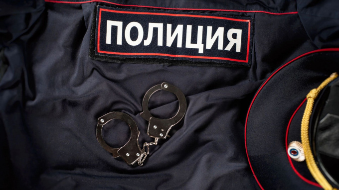 Семь в лицо и два в грудь: чем жителю Губкинского помешал полицейский