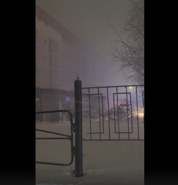 Пожар в заброшке в Новом Уренгое: туристы тревожатся за сохранность архитектуры  