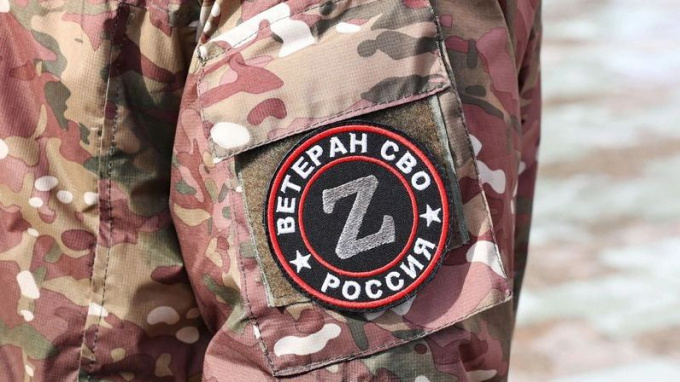 Глава ЯНАО навестил раненых земляков в московском госпитале
