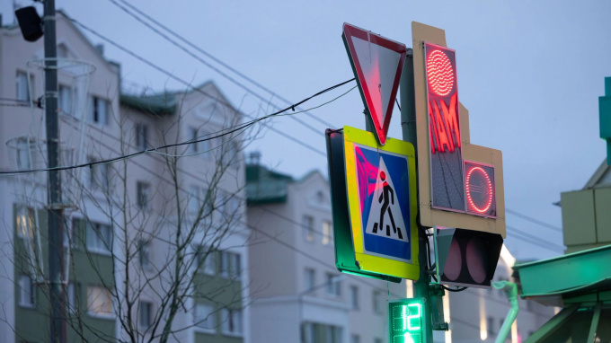 В Новом Уренгое установят «умные» светофоры, которые предупредят о пешеходах