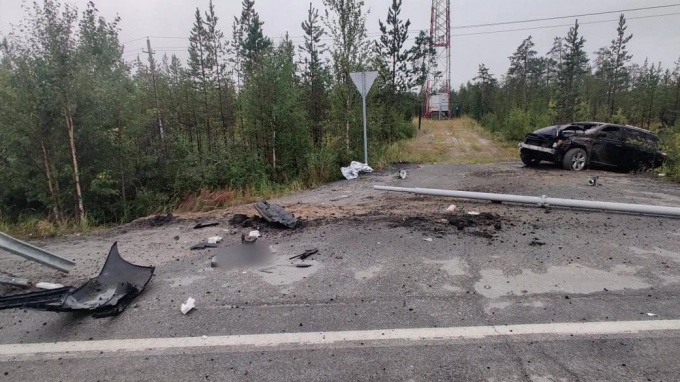 В Губкинском водитель протаранил фонарный столб